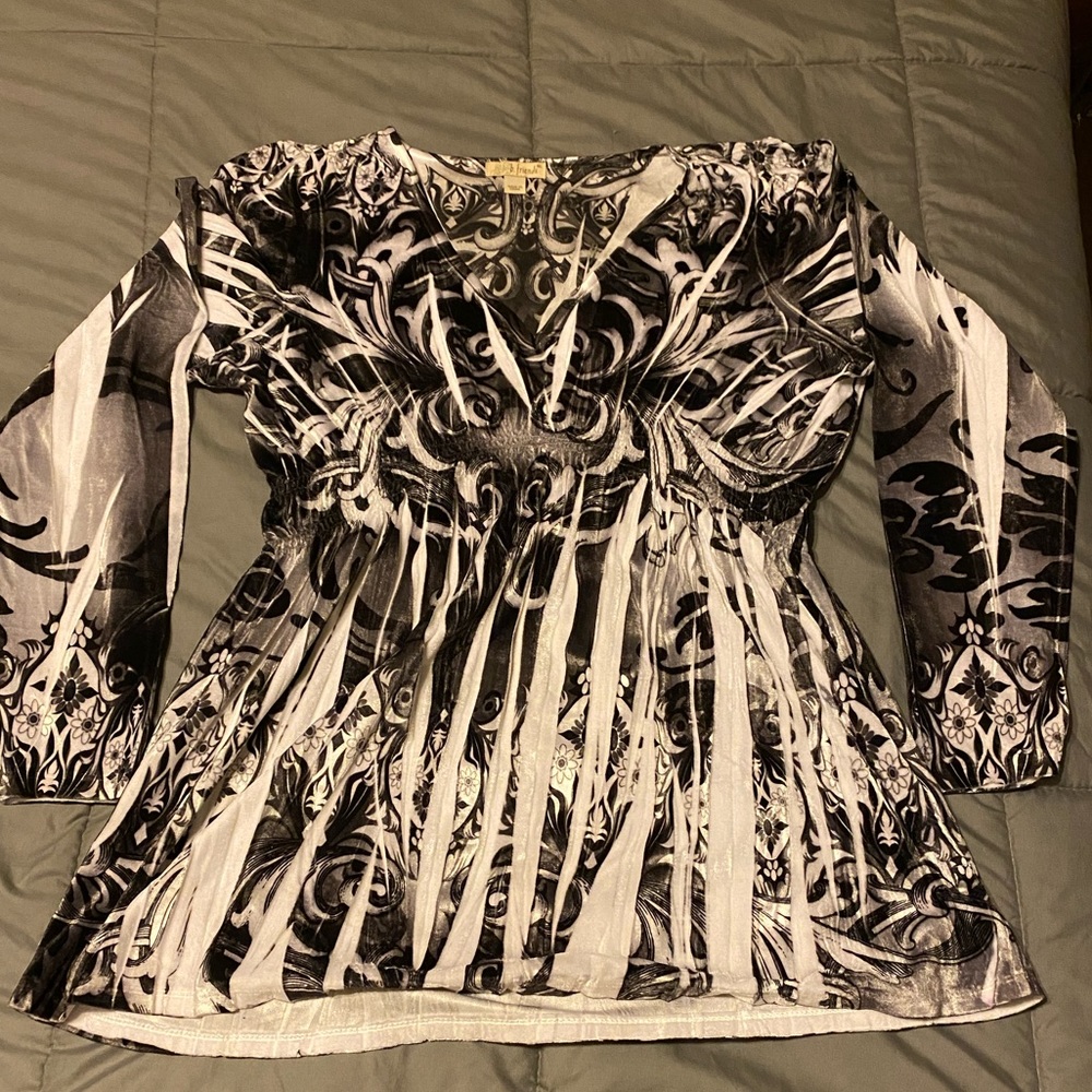 ✨Clearance✨ Soft, velvety patterned tunic